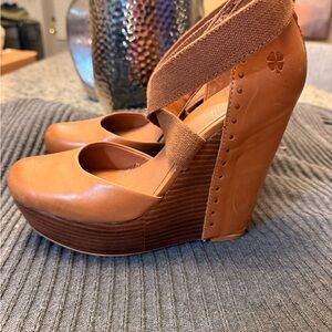 Lucky Brand Tan Wedge Shoes